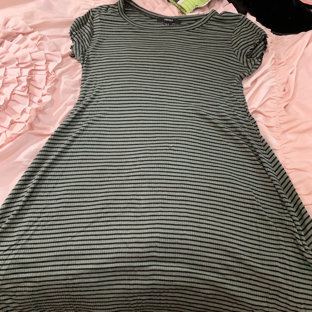 Really cute dress!!